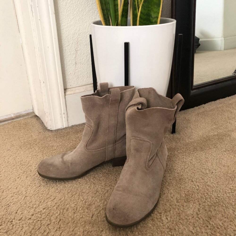 American Eagle Outfitters Tan Ankle Boots